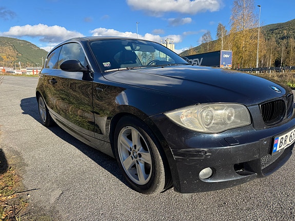 BMW 118i 4 of 10