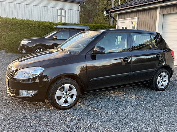 Skoda Fabia 2 of 14
