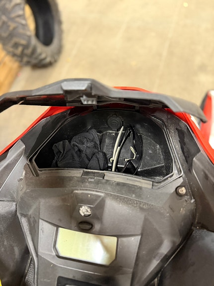 Ski-doo Summit 850 E-Tec 9 of 22