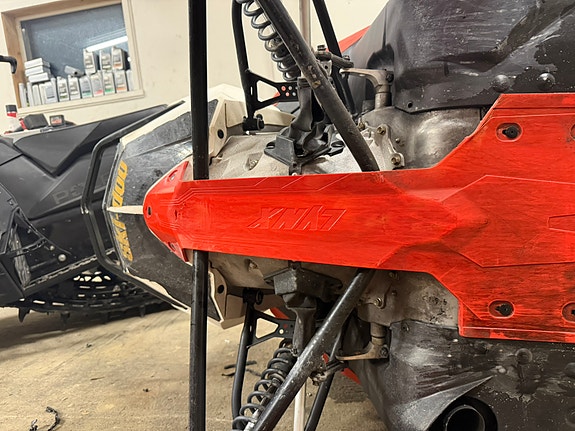Ski-doo Summit 850 E-Tec 20 of 22