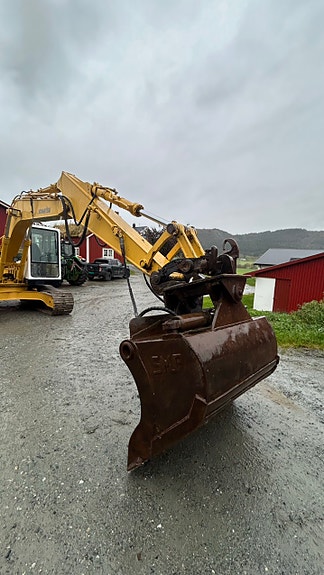 Komatsu PC 120-5 3 of 30