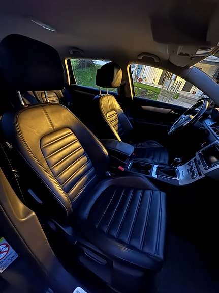 Volkswagen Passat 19 of 30