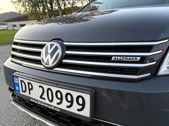 Volkswagen Passat 9 of 30