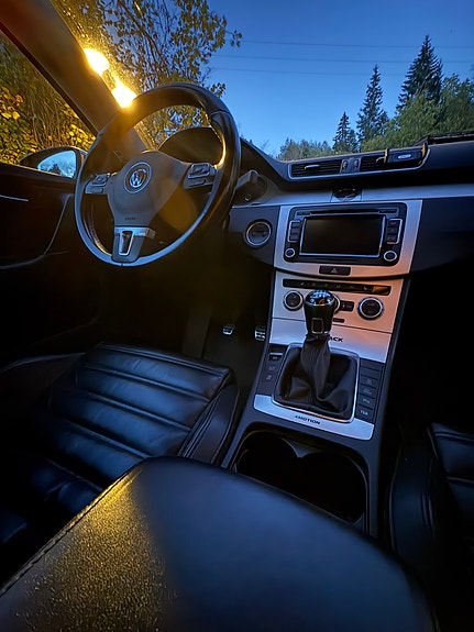 Volkswagen Passat 21 of 30