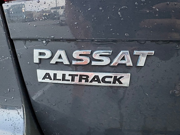 Volkswagen Passat 6 of 30