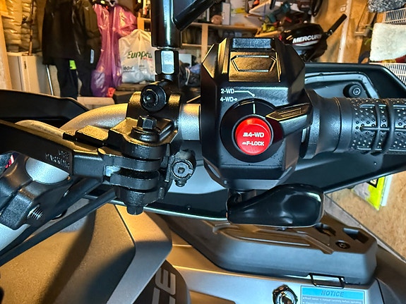 CFMOTO CForce 850 Touring ABS 10 of 14