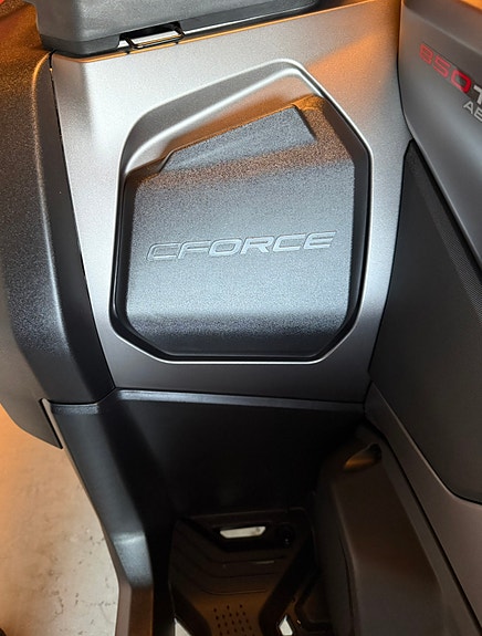 CFMOTO CForce 850 Touring ABS 12 of 14