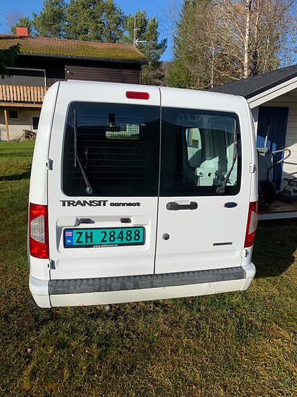 Ford Transit Connect 8 of 9