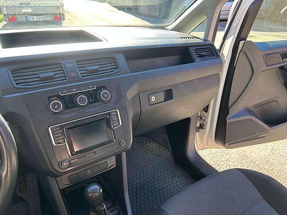 Volkswagen Caddy Maxi 21 of 24