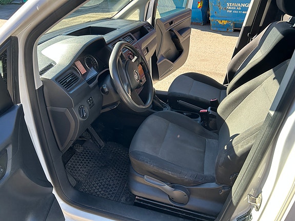 Volkswagen Caddy Maxi 19 of 24