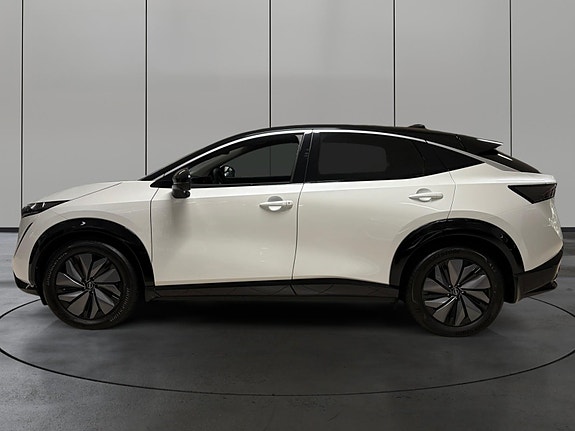 Nissan Ariya 2 of 30