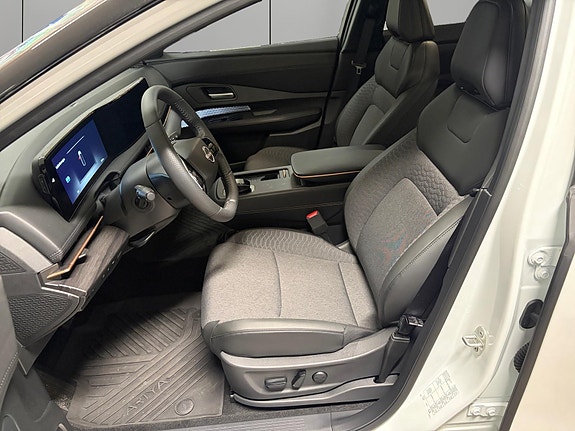 Nissan Ariya 10 of 30