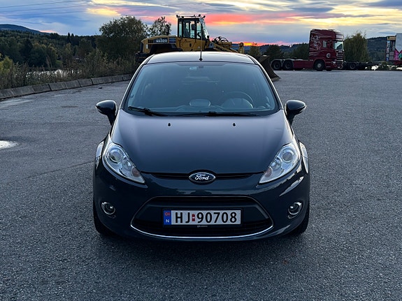 Ford Fiesta 2 of 24