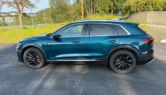 Audi e-tron 3 of 30