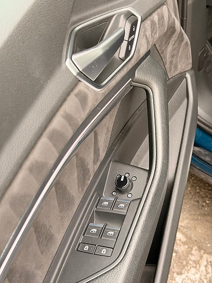 Audi e-tron 24 of 30