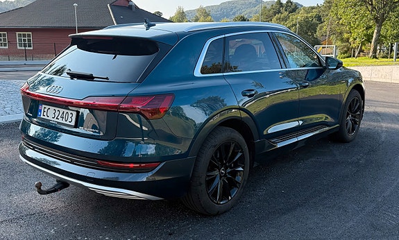 Audi e-tron 5 of 30