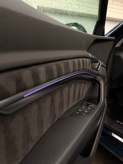 Audi e-tron 28 of 30