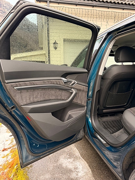 Audi e-tron 21 of 30