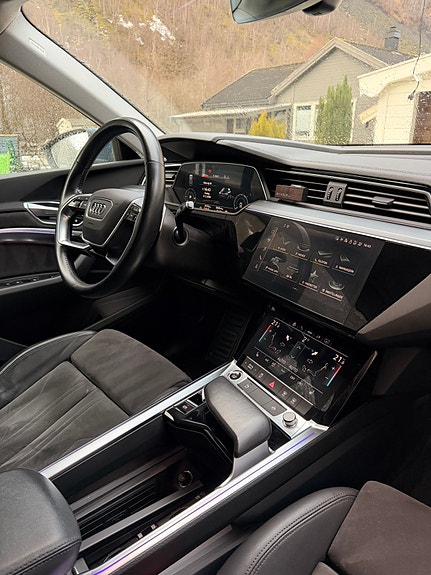 Audi e-tron 30 of 30