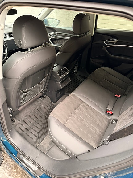 Audi e-tron 22 of 30