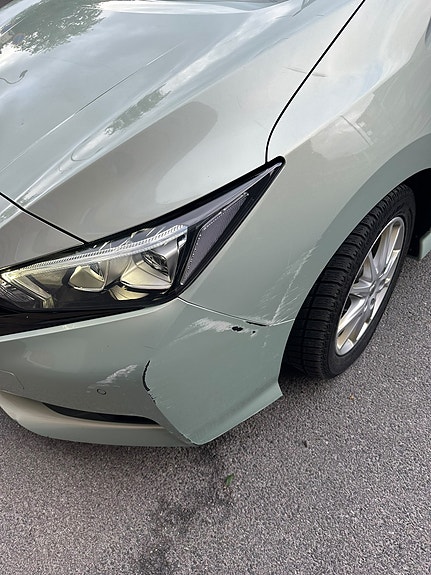 Nissan Leaf 5 of 5