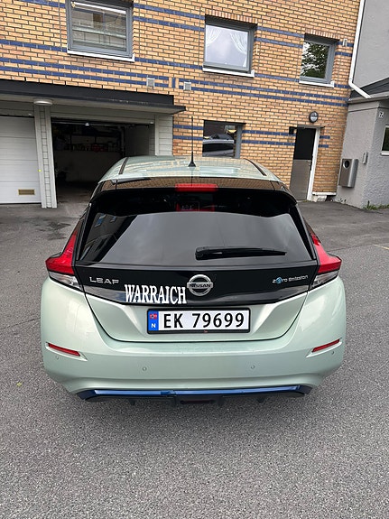 Nissan Leaf 3 of 5