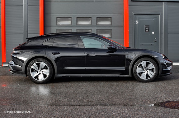 Porsche Taycan 4 14 of 30