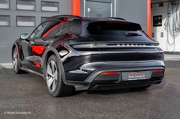 Porsche Taycan 4 7 of 30