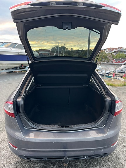 Ford Mondeo 12 of 12