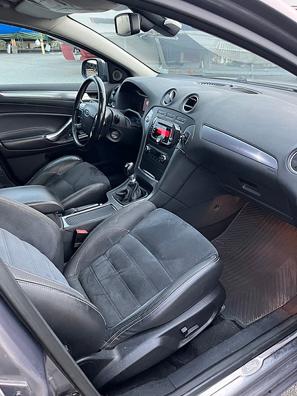 Ford Mondeo 9 of 12