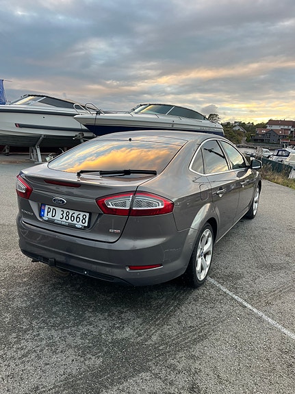 Ford Mondeo 3 of 12