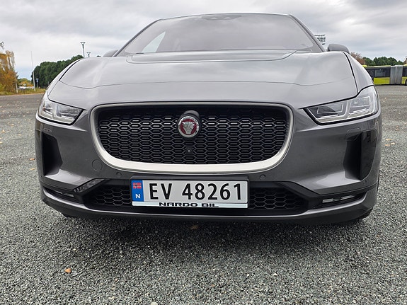 Jaguar I-PACE 10 of 30