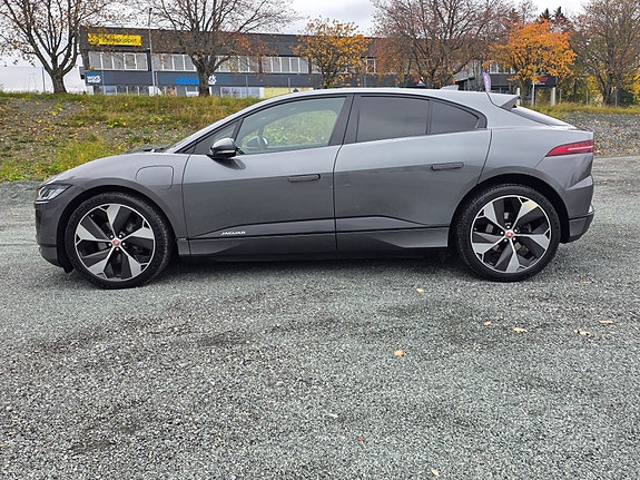 Jaguar I-PACE 7 of 30