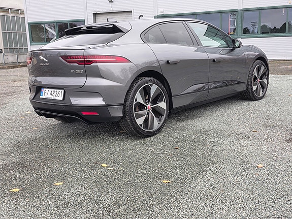 Jaguar I-PACE 4 of 30