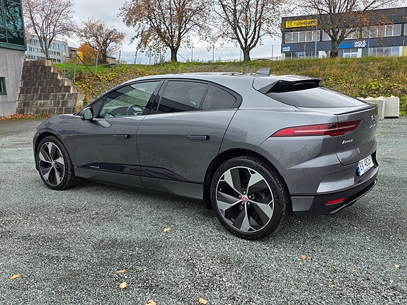 Jaguar I-PACE 8 of 30