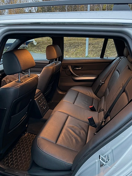 BMW 325i 15 of 30