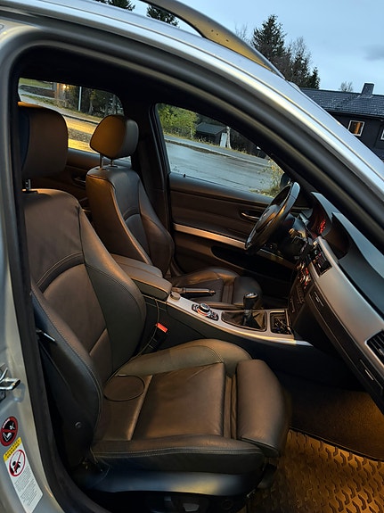 BMW 325i 12 of 30