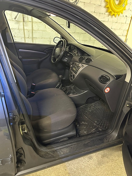 Ford Focus 10 of 28