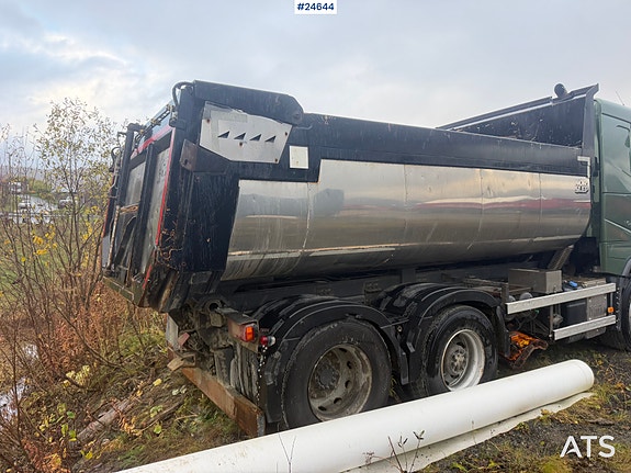 Volvo FH540 6x2 tippbil m/ underliggende skjær, brøyteplate og kobinert asfaltbalje 3 of 30