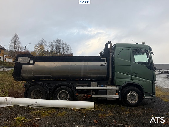 Volvo FH540 6x2 tippbil m/ underliggende skjær, brøyteplate og kobinert asfaltbalje 2 of 30