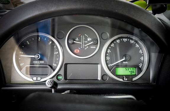 Land Rover Defender 130 17 of 30