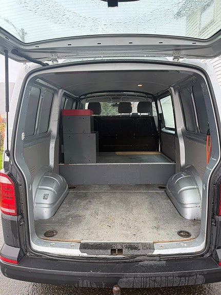Volkswagen Transporter 8 of 11