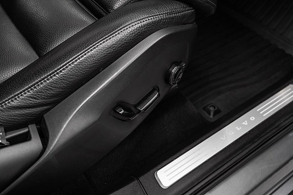 Volvo XC90 26 of 29