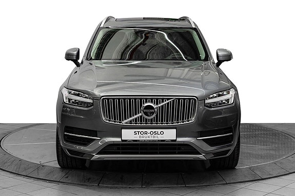 Volvo XC90 3 of 29