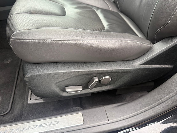 Ford Mondeo 16 of 30