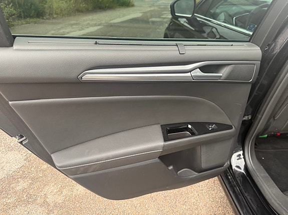 Ford Mondeo 20 of 30