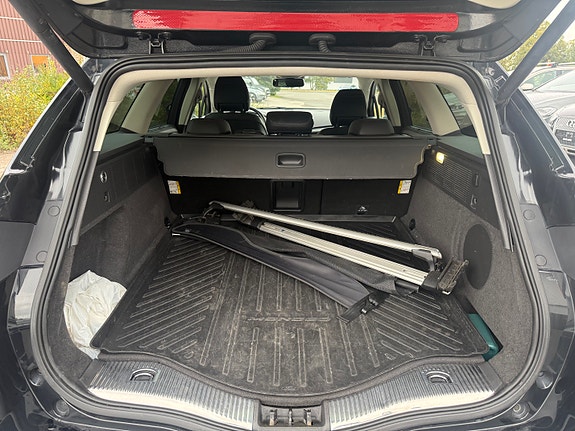 Ford Mondeo 24 of 30