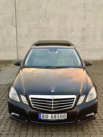 Mercedes-Benz E250 d 3 of 22