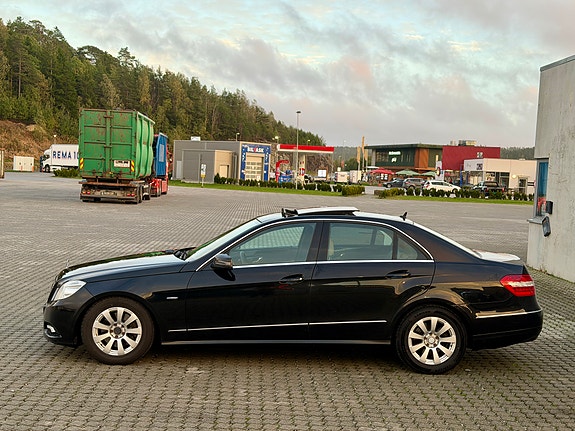 Mercedes-Benz E250 d 4 of 22