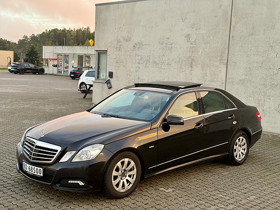 Mercedes-Benz E250 d 2 of 22